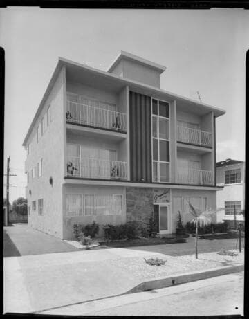 Bar counter by electric kitchen