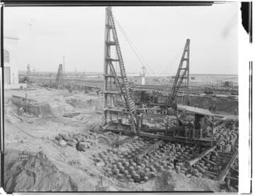 Long Beach Steam Station, Plant #3 - Excavation & driving piling
