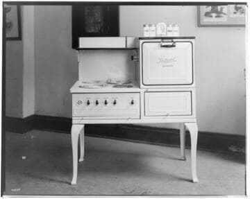 A3.3 - Ranges - Hotpoint Electric Range