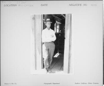 P1.2 - Portraits, misc. - J. E. Bell