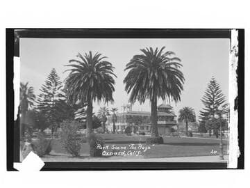 Park scene "The Plaza," Oxnard, Calif