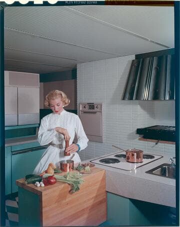 Young and Rubicam kitchen shots