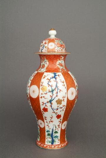 Scarlet "Japan" vase [3 of 5]