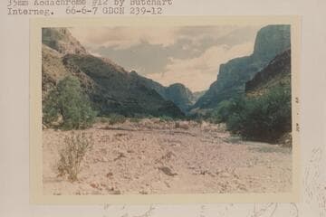 Up Separation Canyon from below the west arm