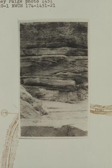 "Pitting" along crossbedded sandstone just below Mille Crag Bend