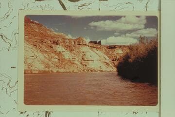 Across Upheaval Bottoom to butte at end of Buck Mesa