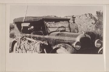 Jesse Lasky, Jr. in car.  Cy McMillan taking party to Hite for Glen Canyon traverse