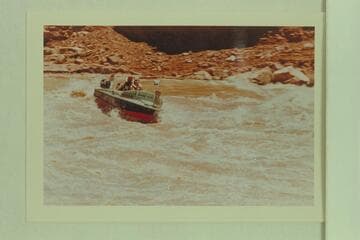The "Bootoo" entering Soap Creek Rapid with Buzz Belknap piloting