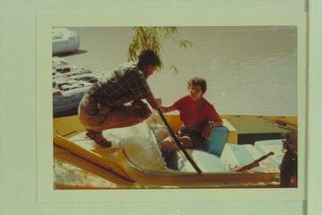 Jon Hamilton explains the elements of jet boats to Georgie.  Lees Ferry
