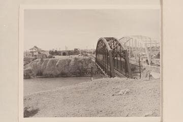 The rail and highway bridges at Yuma