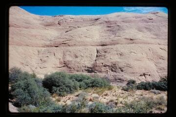 Alcove on trail north of 71.5