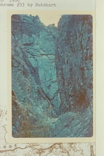 Narrows near the river in Salt Creek