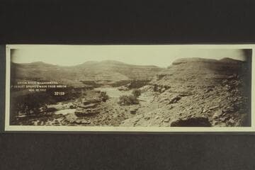 Green River Investigation:  Up Desert Springs Wash from Mouth