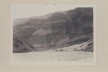 Upstream from Mile 125.25 below Fossill Rapid