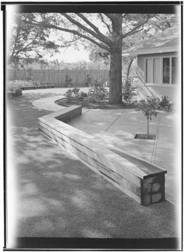 Thomas Church gardens for Joseph E. Howland: [Sinton and unidentified]