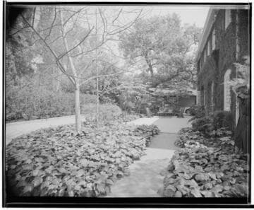 Landscaping for Jean Lawson: Barrett residence