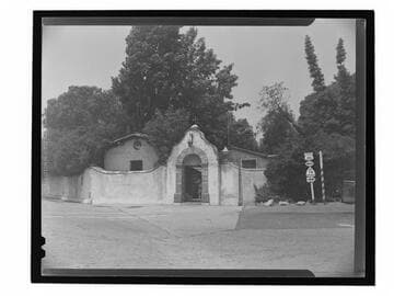 Entrance to Mission San Juan Capistrano