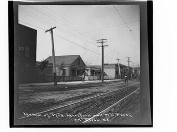 Home of Mrs. Hereford and Mrs. Perry on Aliso St