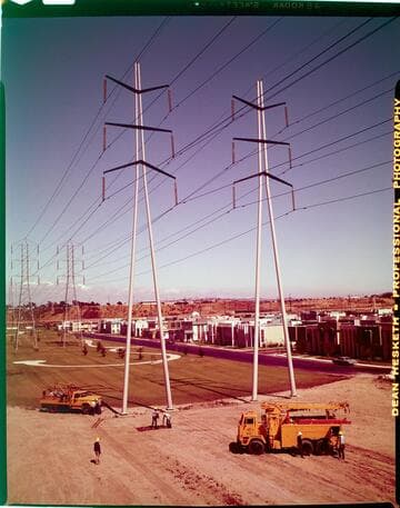 Edison crews install new "aesthetic" 220kV towers designed by the late Henry Dreyfus in El Segundo