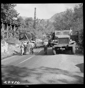 Kaweah #2 - Flume #1 - the old Flume being dismantled