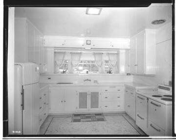H2.3 - Home Kitchen - Schweitzer's all electric home in La Cresenta