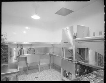 Cafeteria layout and dining area