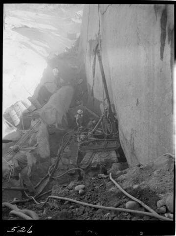 Big Creek - Mammoth Pool - Test drilling in bottom of cutoff trench