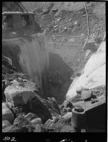 Big Creek - Mammoth Pool - Excavation at bottom of cutoff