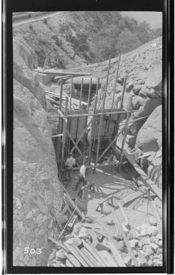 A construction crew working on the reservoir gates at Kaweah #3 Hydro Plant