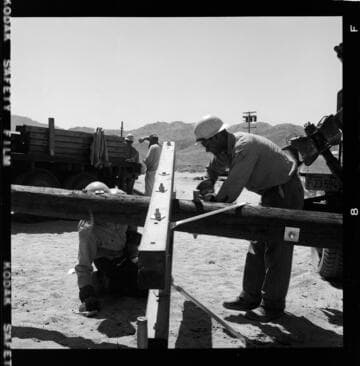 Palm Springs distribution line construction