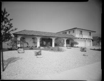 Custom desert homes with xeriscaped gardens- interior & exterior