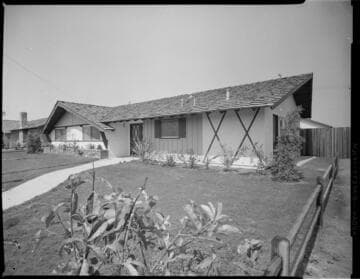 Single family home exteriors & interiors