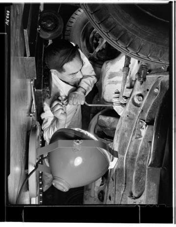 A3.1 - Appliances miscellaneous - Mechanics working light