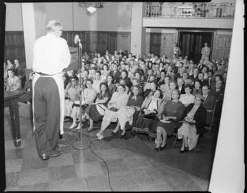Presentation on baking to an audiance in the General Office auditorium