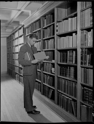 Bob Marlett in Edison Library for Calif