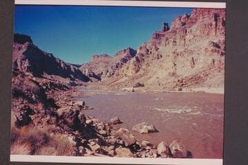 Tail of rapid no. 1 and head of no. 2; approximate gauge 25,000 cfs
