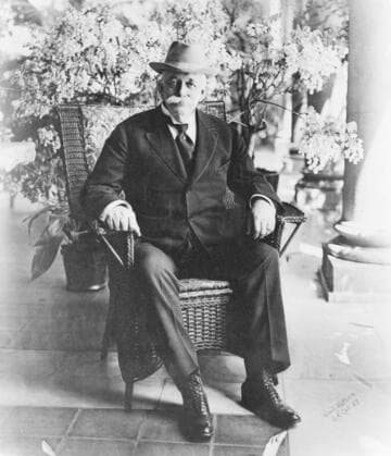Portrait of Henry E. Huntington on the loggia, 1919