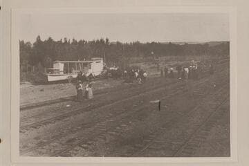 Hauling the "Undine" to river at Green River, Utah