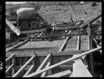 Big Creek - Mammoth Pool - Pouring Anchor Block "P"